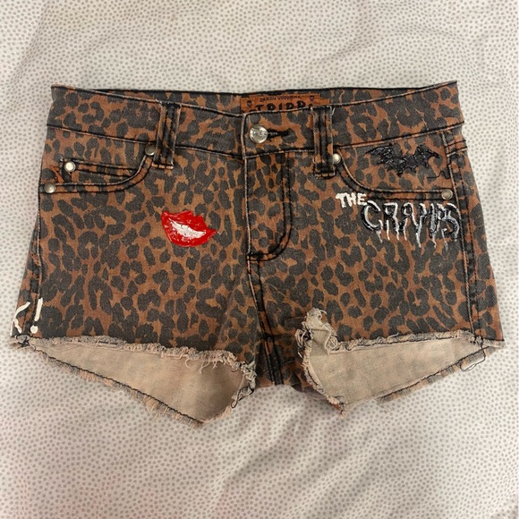 Tripp NYC Brown Leopard Print Jean Shorts DIY patches - Picture 6 of 6
